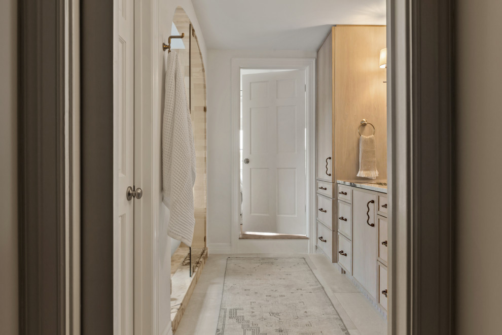 Spiller Lane - Transitional - Bathroom - Austin - by Samantha Kate ...