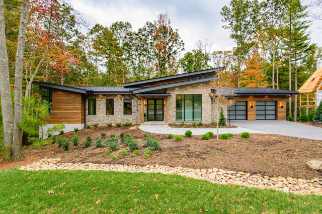 Soaring Pines trendy-hus-og-facade