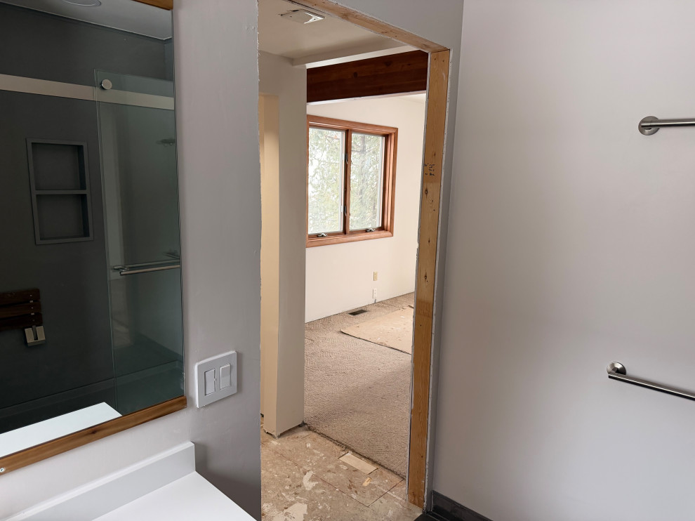 Old Mission Bath & Low Budget Closet Remodel