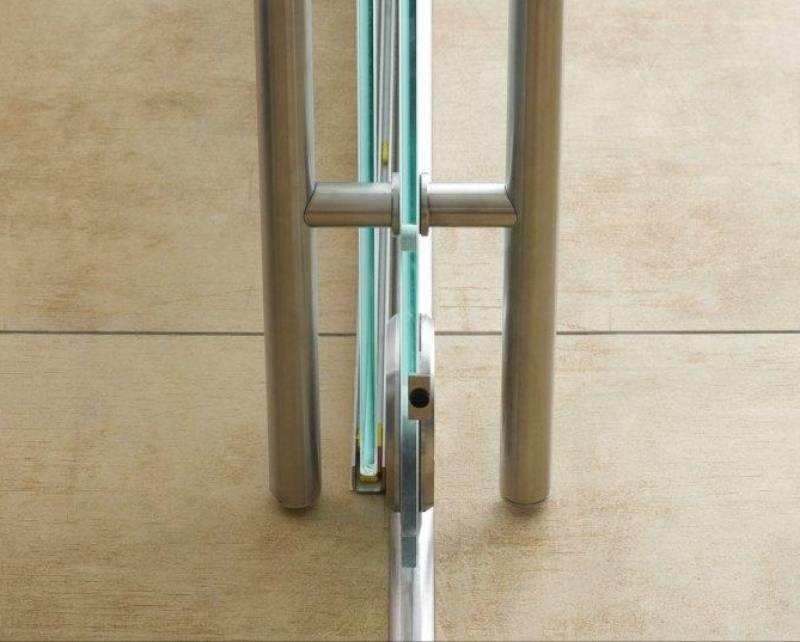 Раздвижная система TERRA M от MWE с напольным расположением кареток.