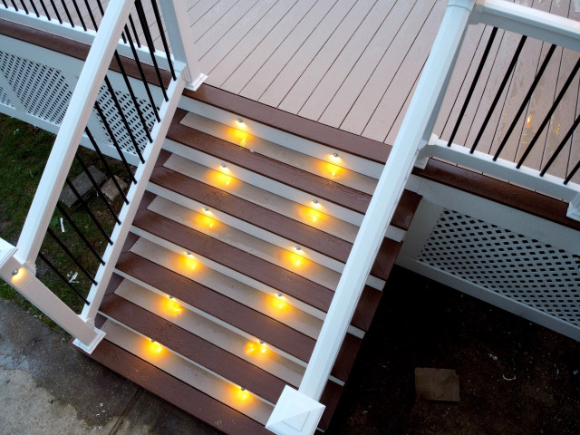Large Backrad Deck Addition klassisch-modern-terrasse