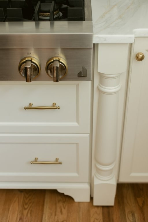 Kitchen - kitchen idea in Chicago