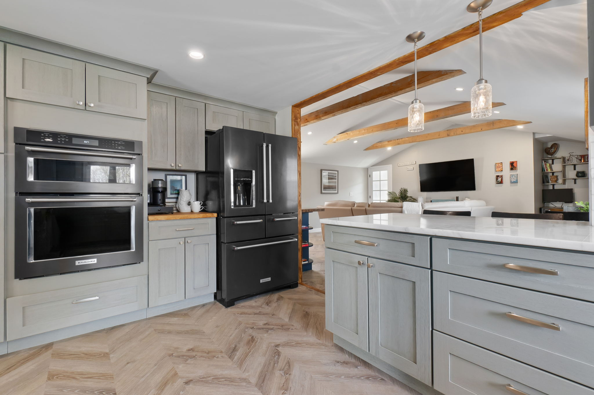 Inspiration for a transitional kitchen remodel