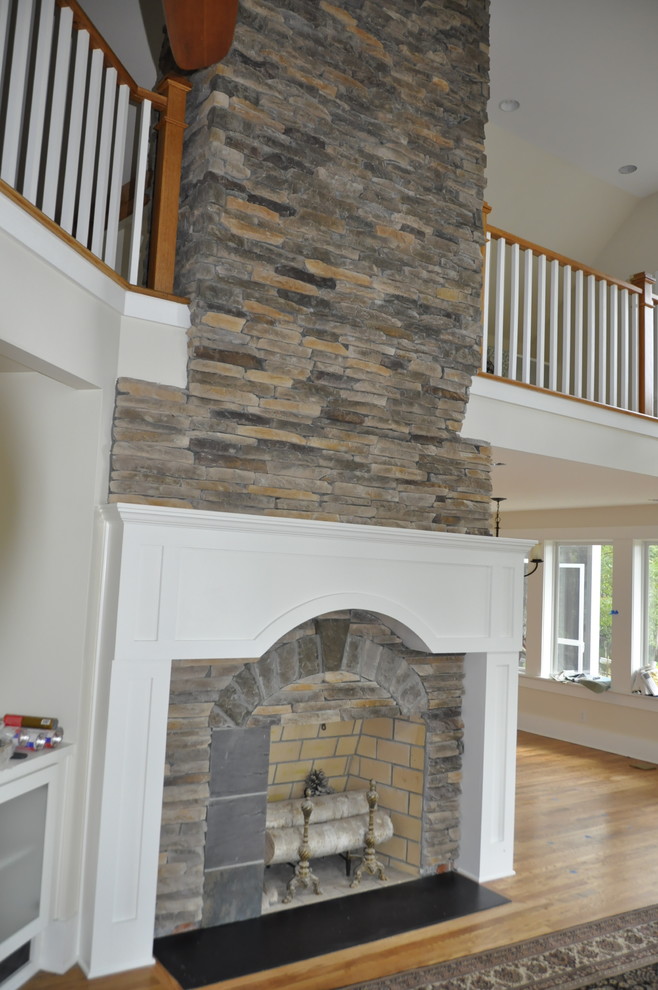 Home design - transitional home design idea