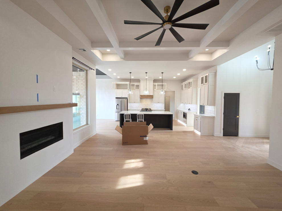 Light & airy great room