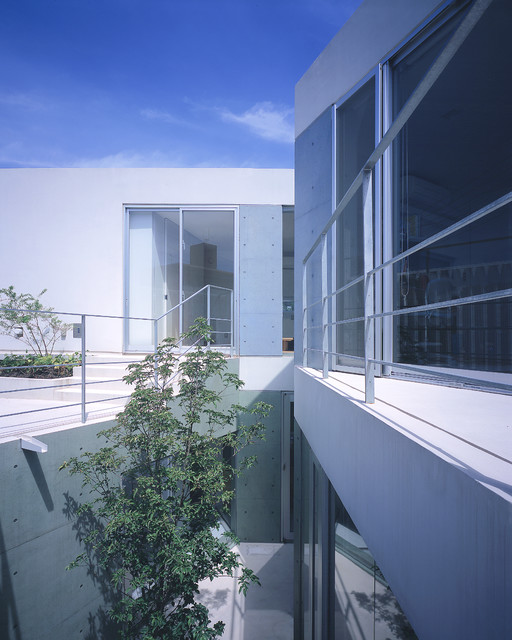 宇宿の住宅 moderne-terrasse-et-patio