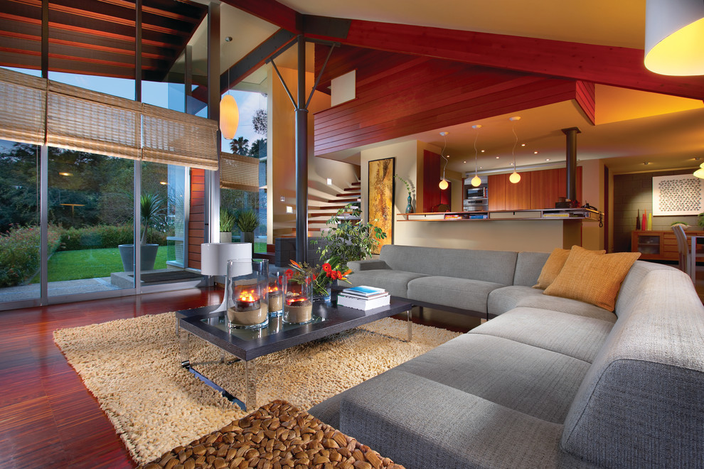 Large contemporary open concept living room in Orange County.