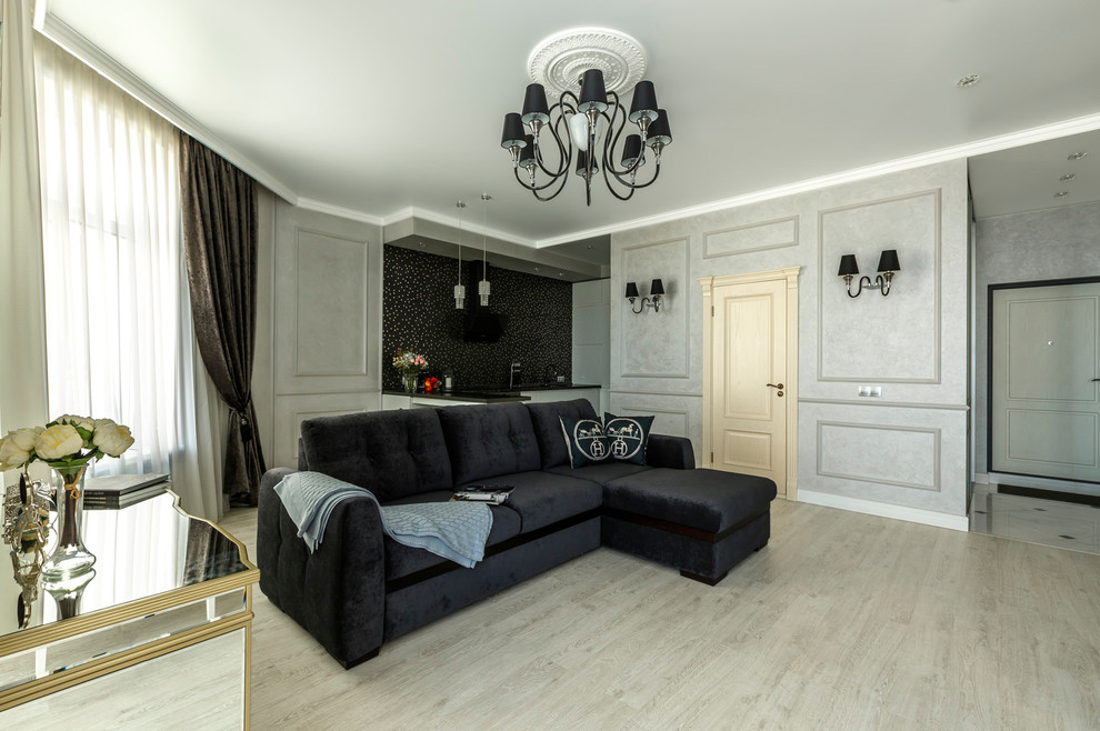 Студия на Пр. комарова