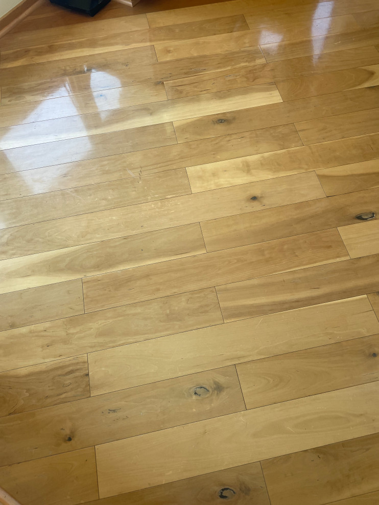 Identifying type of hardwood floors