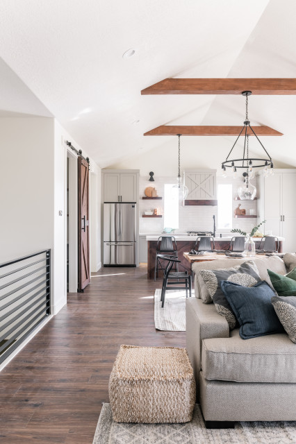 Transitional Ranch landhausstil-wohnbereich