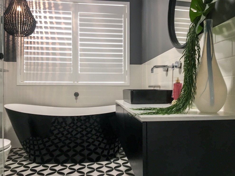 Contemporary bathroom in Sydney.