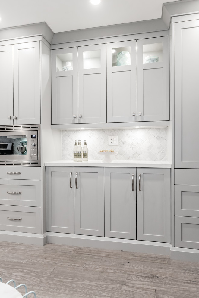 Inspiration for a transitional kitchen remodel in Toronto