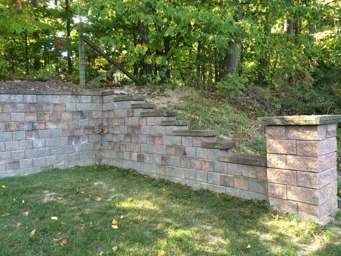 Retaining wall