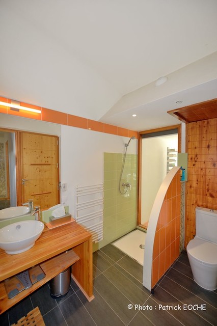 LOFT modern-badezimmer