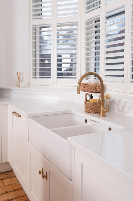 clive 3 traditional-kitchen