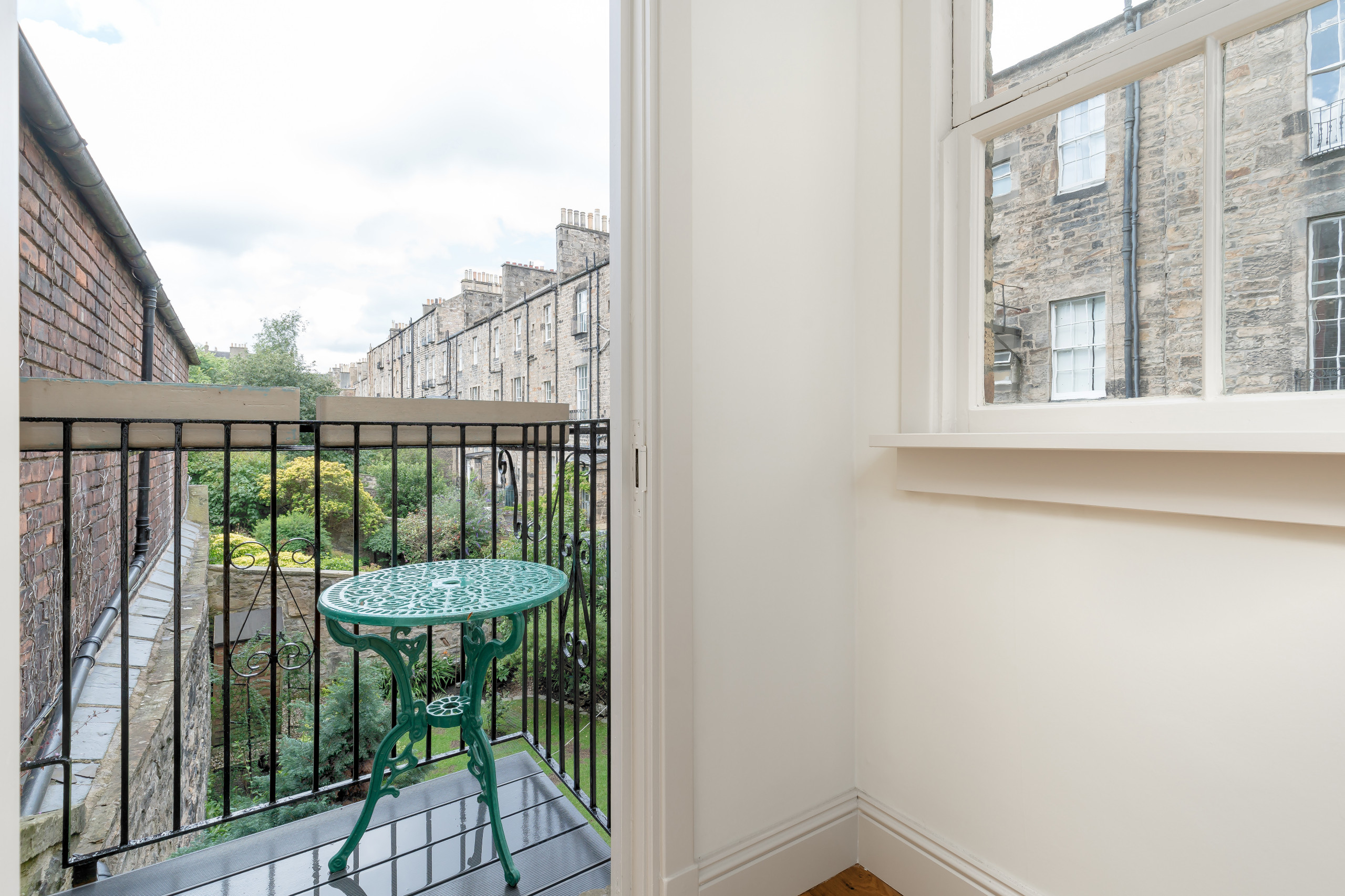Alterations to a Main Door B-listed Apartment in Edinburgh New Town