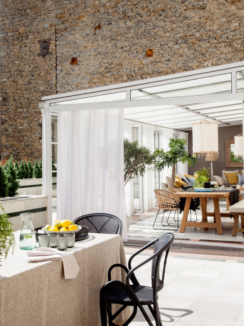 VIVIENDA CON TERRAZA EN VITORIA coastal-deck
