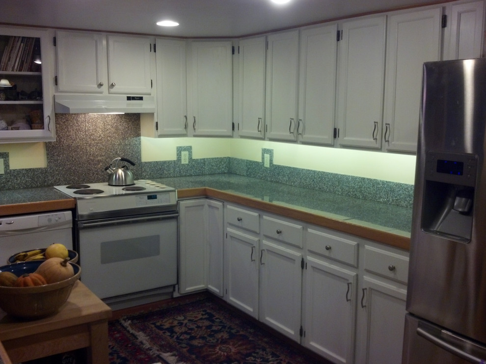 Kitchen Undercabinet Lighting