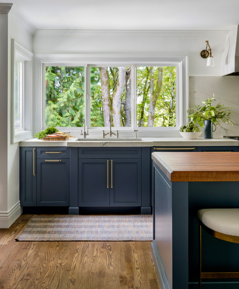 Example of an eclectic kitchen design in Seattle