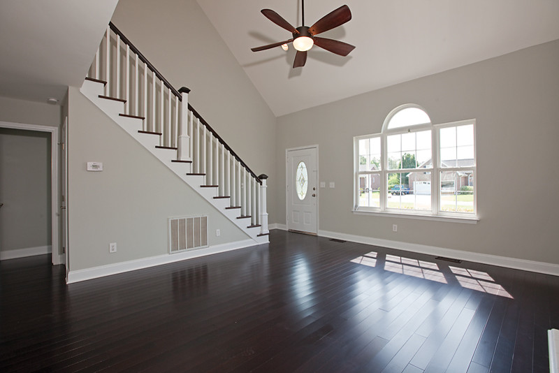 422 N Colony