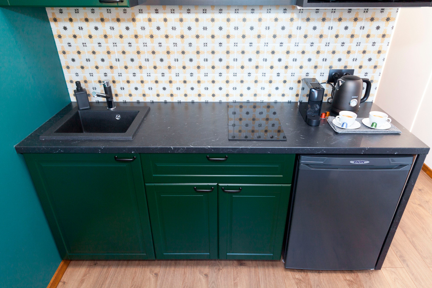 "Инстаграмная" студия в зеленых тонах