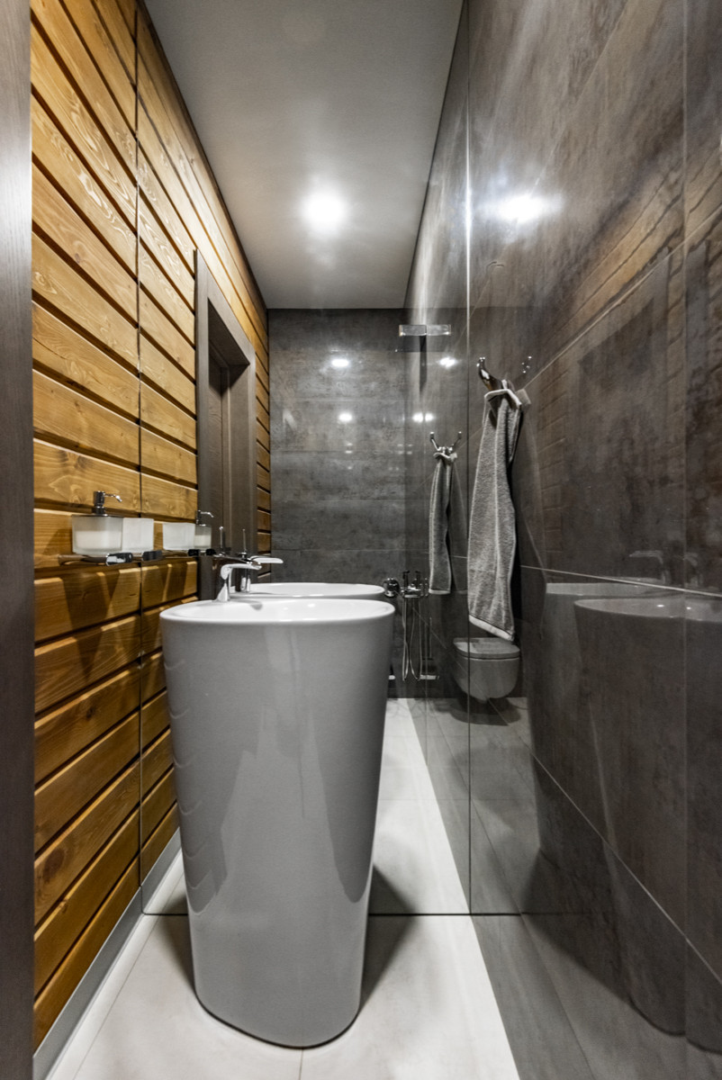 Дом среди берёз