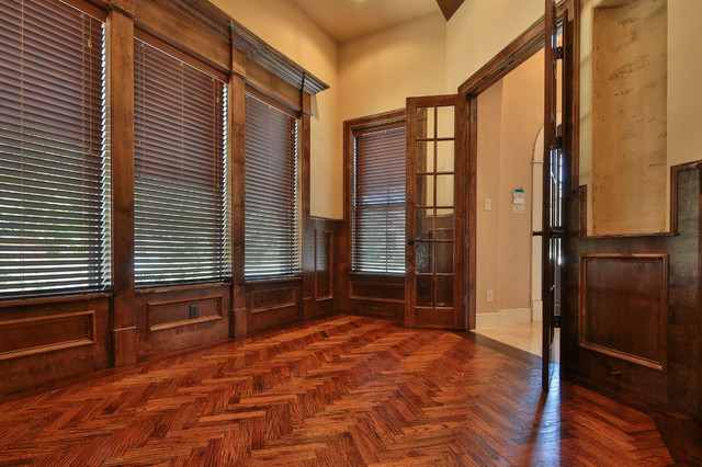 Elegant home design photo in Dallas