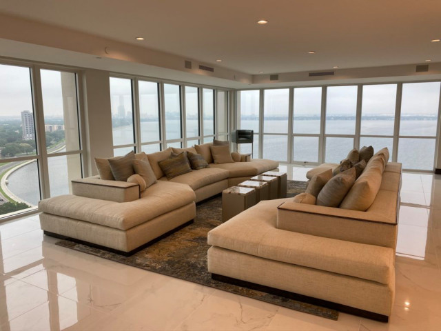 Bayshore Blvd Penthouse modern-family-room