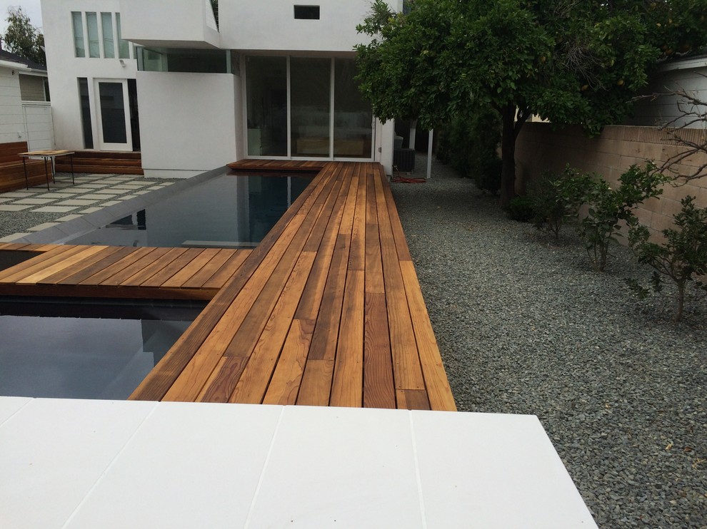 Photo of a modern pool in San Diego.