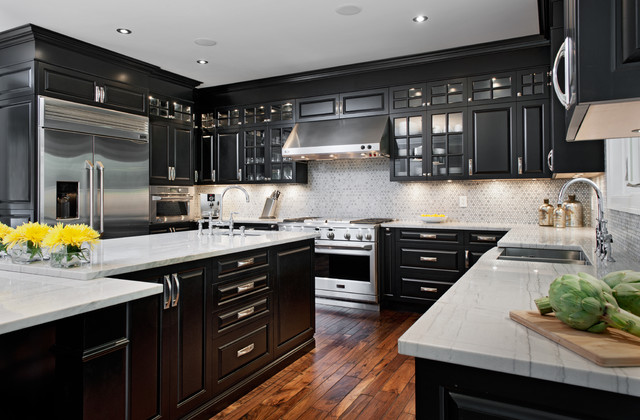Marchvale Kitchen clasico-cocina