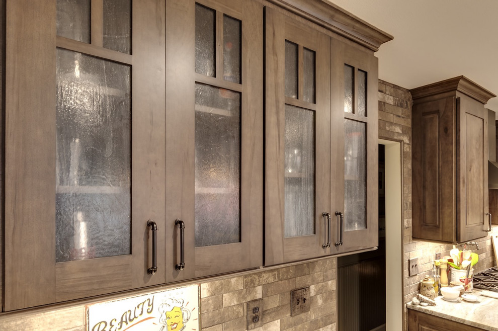 Inspiration for a rustic home design remodel in St Louis