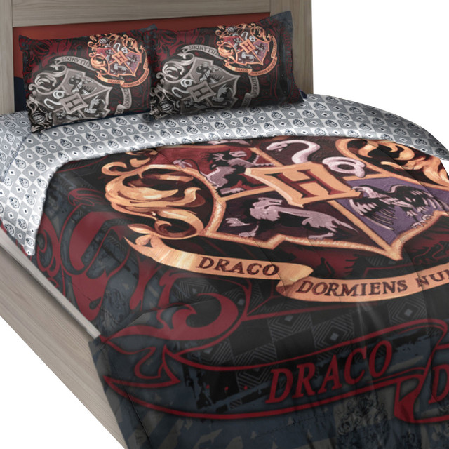 Harry Potter Twin-Full Comforter Set House Motto Bedding