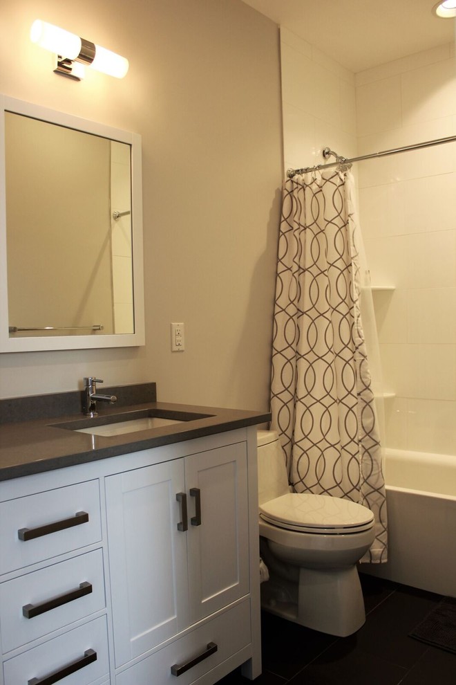 Bathroom - transitional bathroom idea