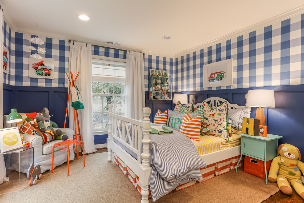 Inspiration for a traditional kids' bedroom for kids 4-10 years old and boys in Kansas City with dark hardwood floors and multi-coloured walls.