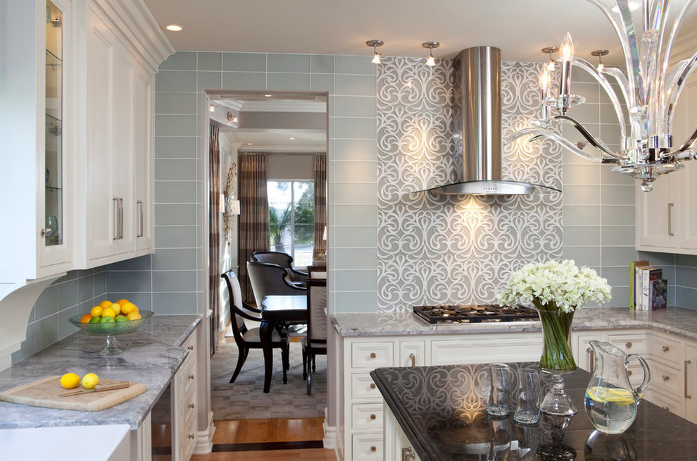 Inspiration for a transitional kitchen remodel in Detroit