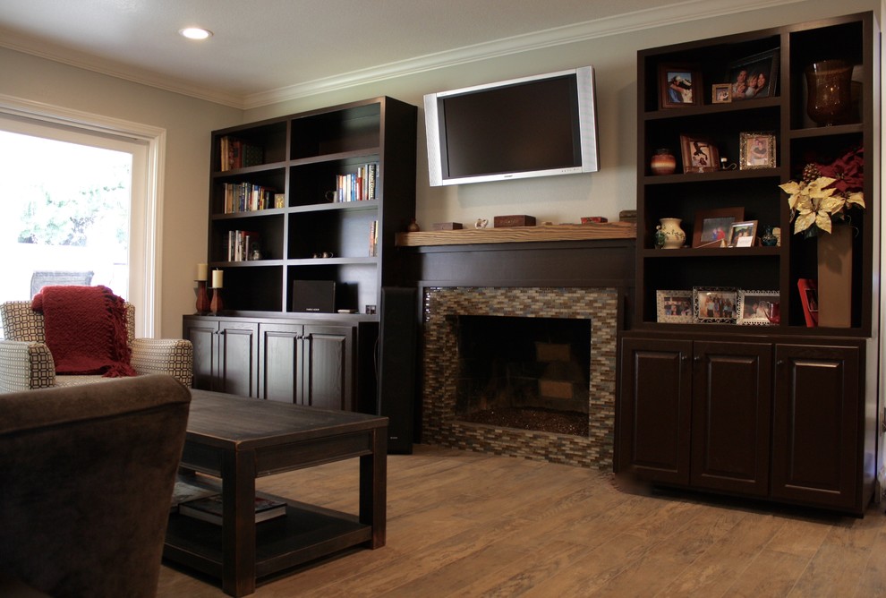 Home design - transitional home design idea in Orange County