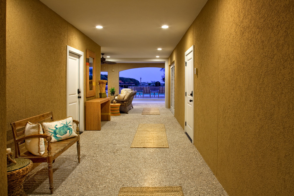 Inspiration for a transitional home design remodel in Atlanta