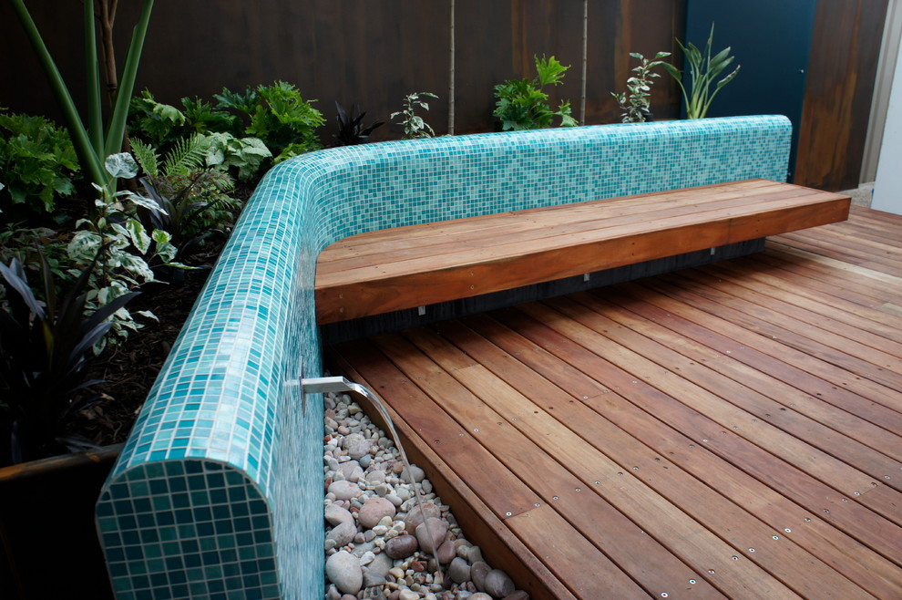 Inspiration for a small contemporary deck in Perth with a water feature.