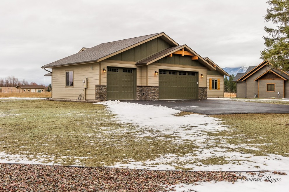 Inspiration for a large rustic home design remodel