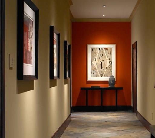 Example of a transitional hallway design in Chicago