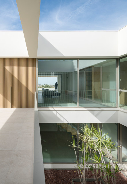Casa Honda - entrada - patio coastal-courtyard