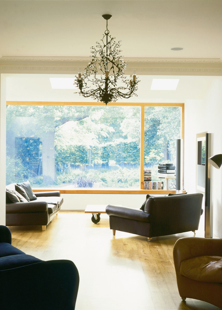 Medium sized contemporary living room in London.