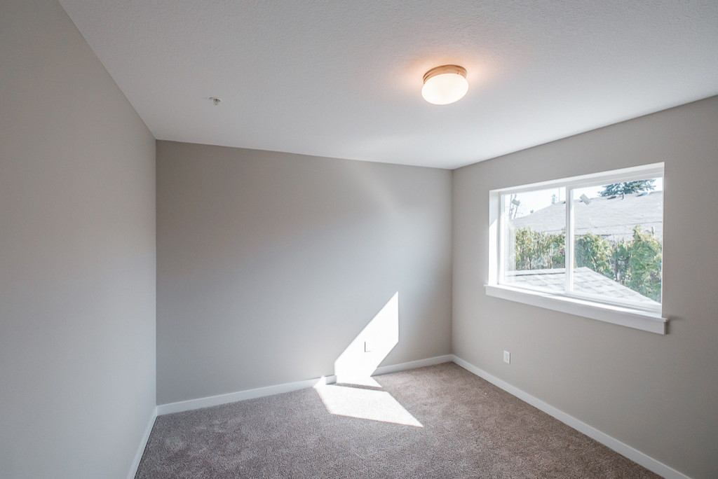 Plymouth Hills Apartments