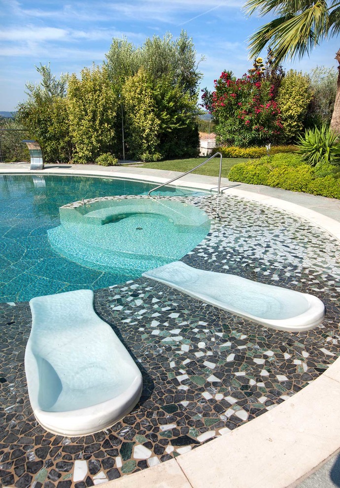 Design ideas for a mediterranean pool in Milan.