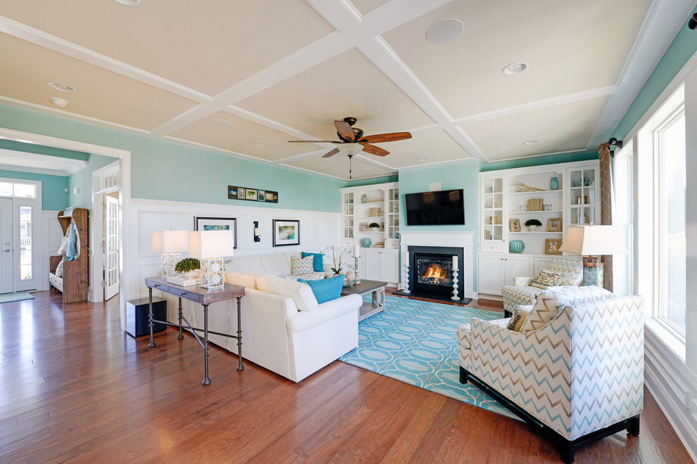 This is an example of a beach style home design in Philadelphia.