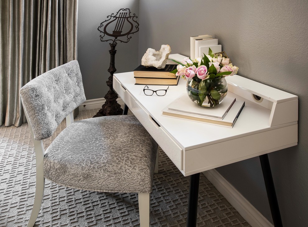 Inspiration for a transitional home design remodel in Orange County