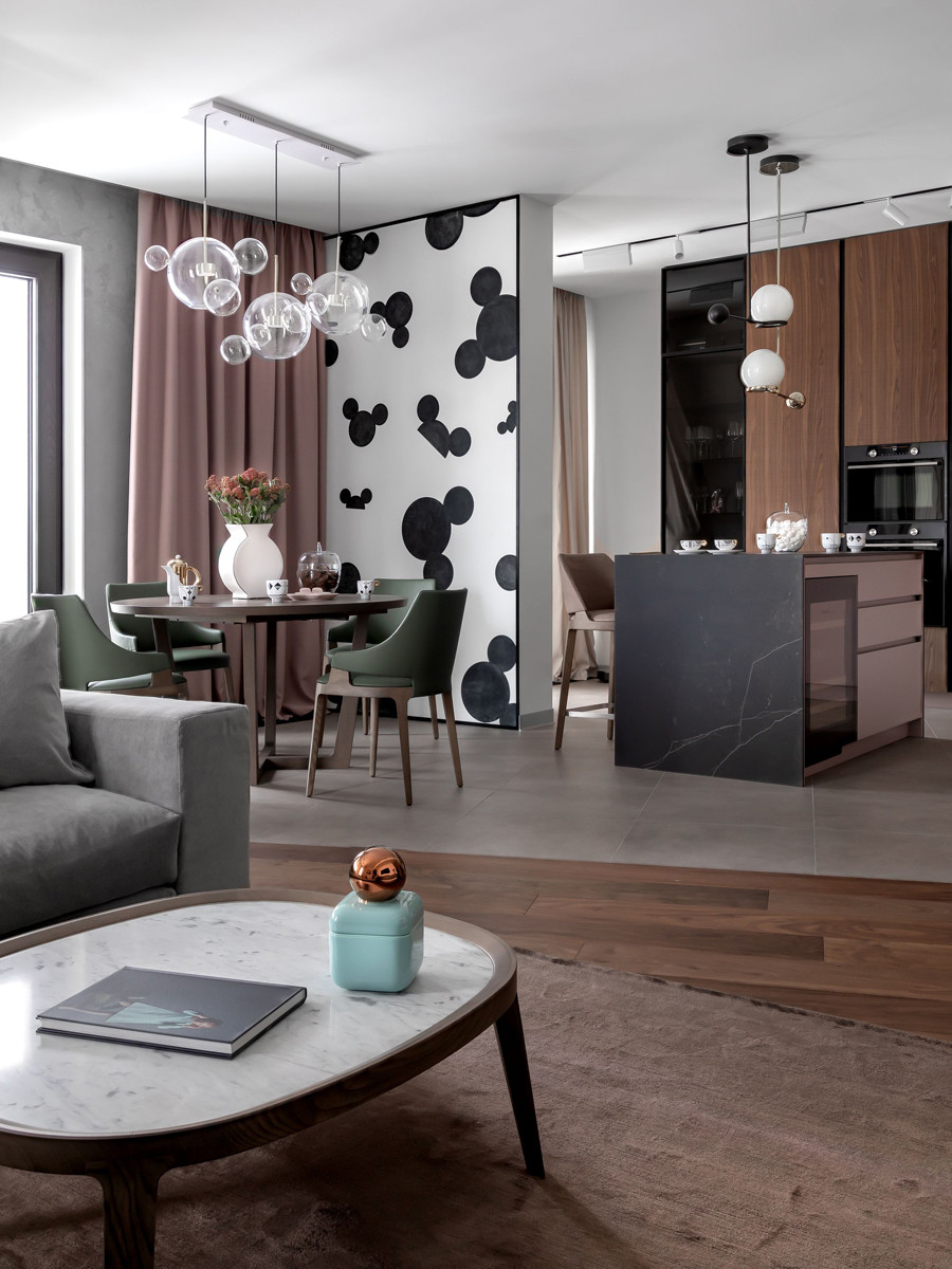 Микки Маус в "Кандинском"