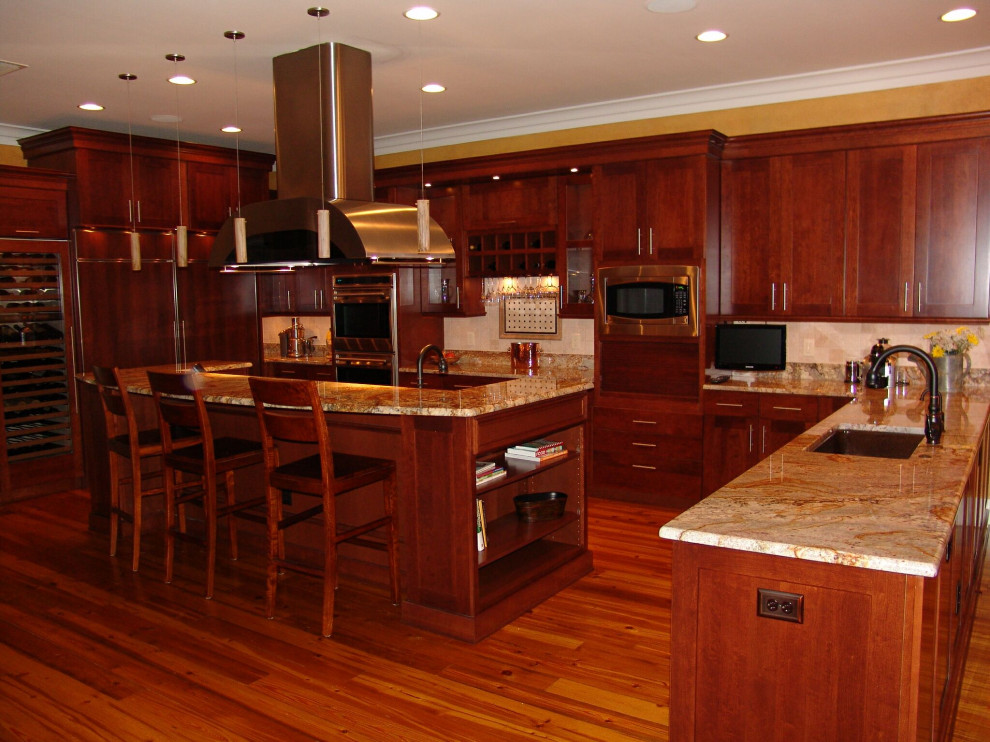 Example of a mountain style kitchen design in Tampa