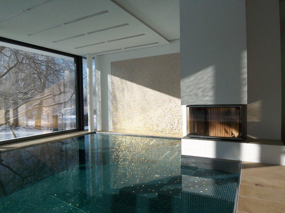 This is an example of a contemporary pool in Leipzig.