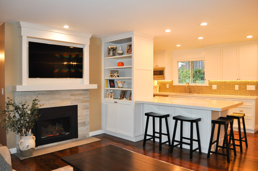 Transitional home design photo in San Francisco